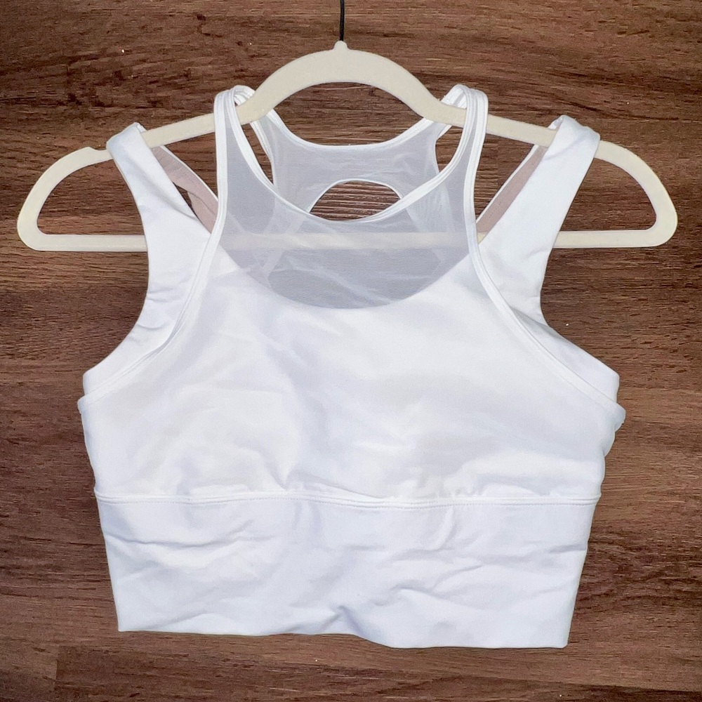 LULULEMON White Cropped Sports Bra/Top